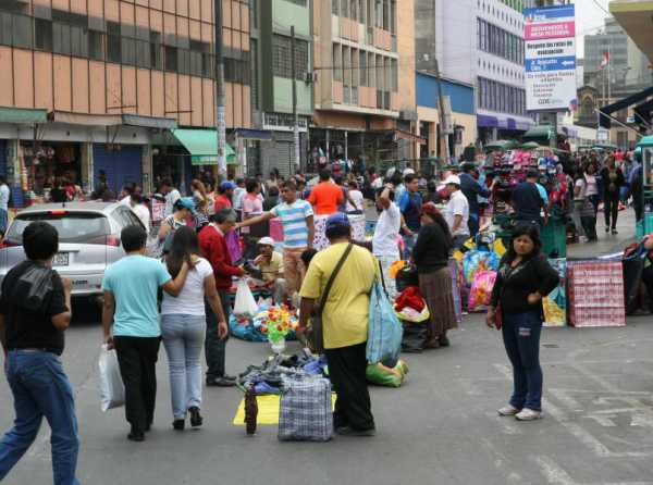 Candidatos sin instituciones