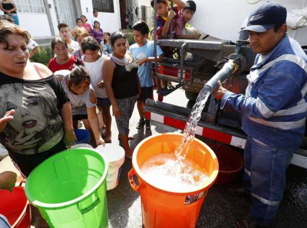 El agua hace agua