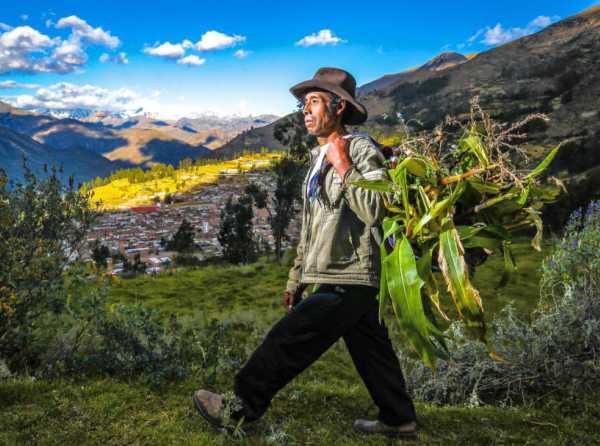 LA MALDICIÓN DE LOS RECURSOS NATURALES