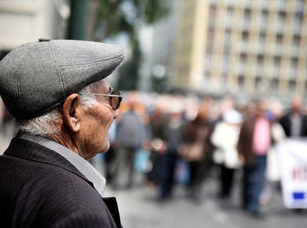 El mundo se distancia de las pensiones públicas