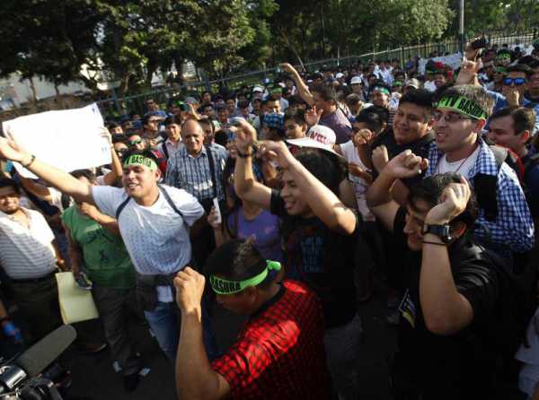 El derecho ciudadano a denunciar autoridades