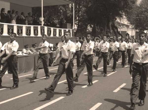 Los desfiles escolares y la educación cívica (II) 