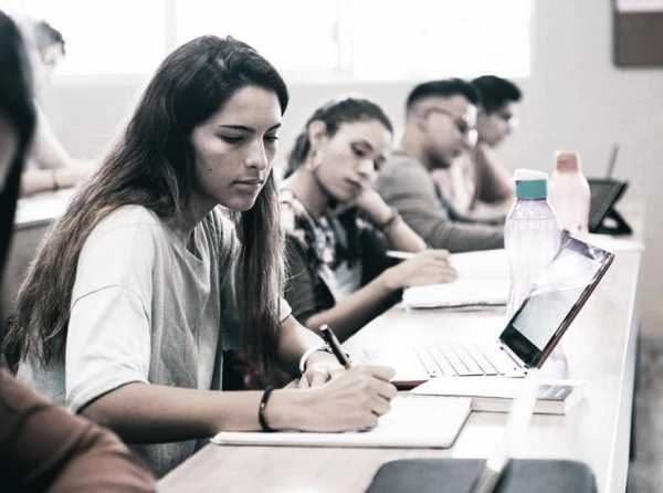 La educación mundial avanza a la digitalización, pero la SUNEDU duda