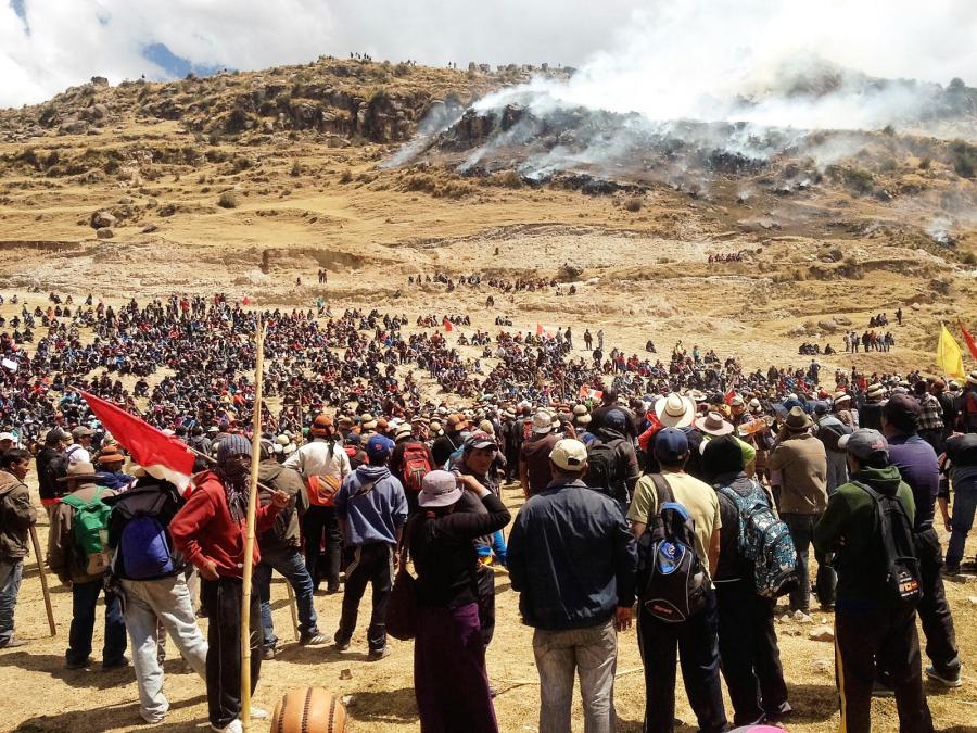 Especialistas en crear conflictos mineros