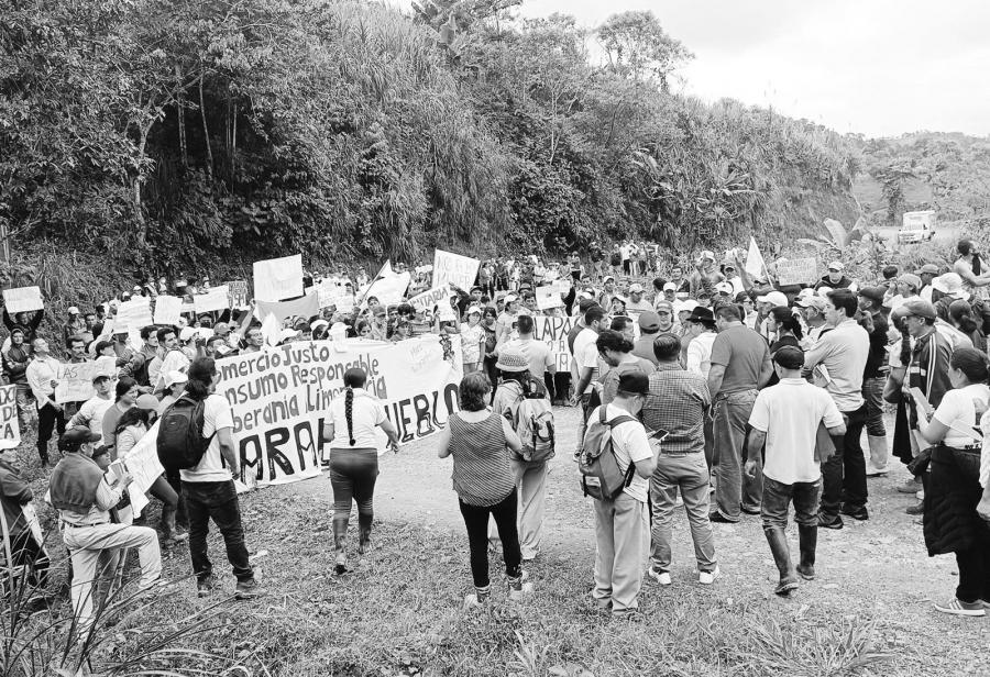 El discurso antiminero alienta la minería ilegal en el corredor vial