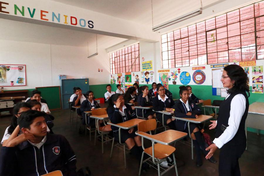 La sociedad reclama más poder en la educación